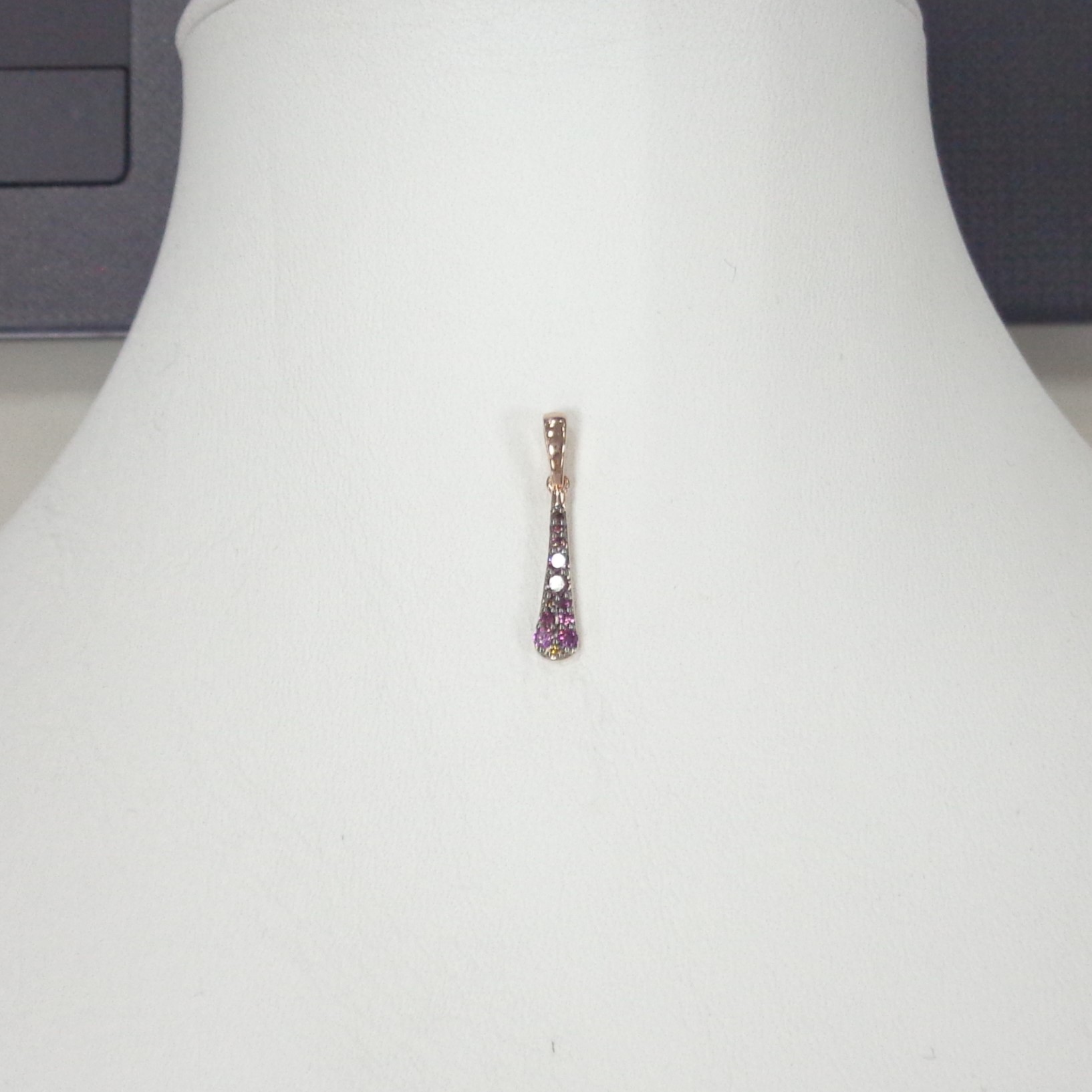 Серебряная подвеска с розовыми бриллиантами